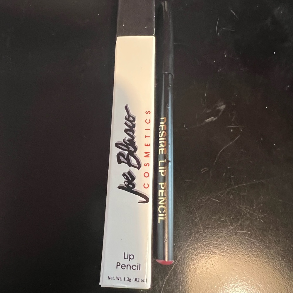 Desire Lip Pencil - Pink